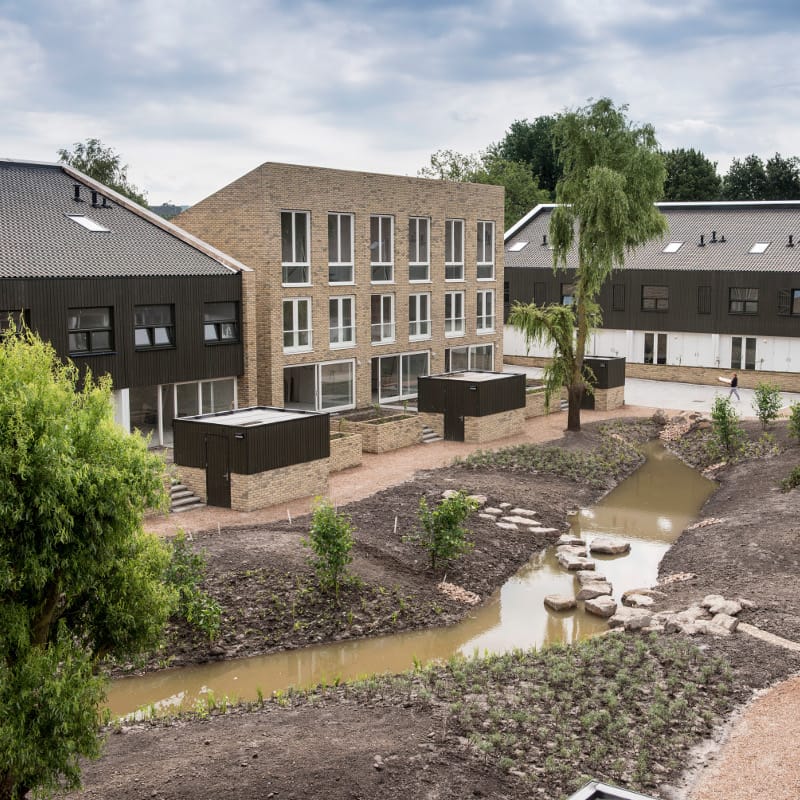 Bolderburen is een nieuwbouwproject van 38 woningen met speelse binnentuin in de wijk Leidsche Rijn te Utrecht.
