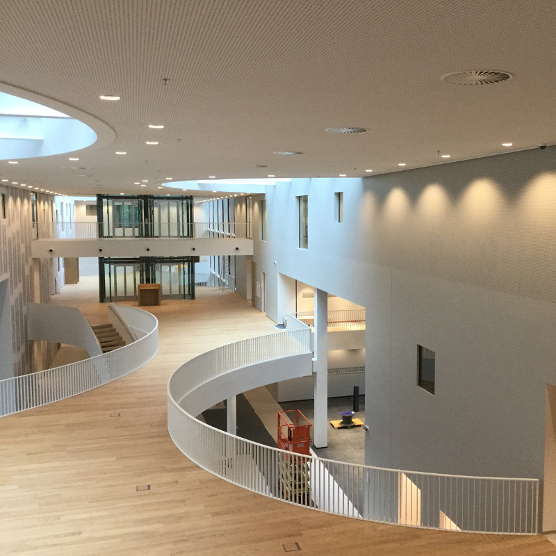 Het Zaans Medisch Centrum heeft een nieuw gebouw ontwikkeld omdat het oude gebouw toe was aan vervanging.